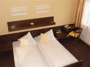 Hotel- Landgasthof Baumhof-Tenne Марктхайденфелд Екстериор снимка
